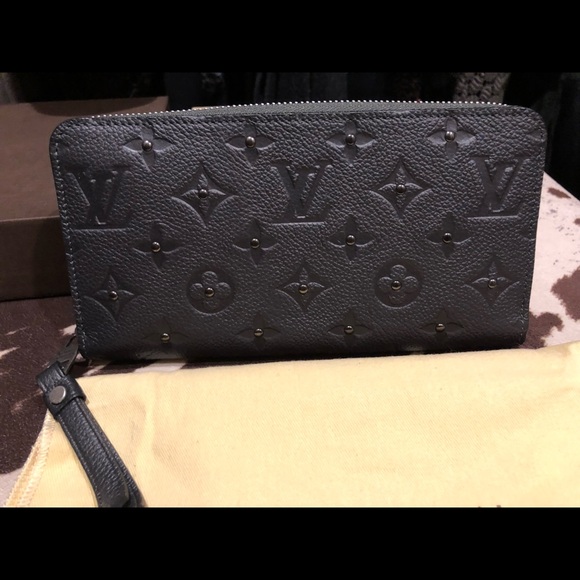 Louis Vuitton authentic Empreinte zippy wallet - Picture 3 of 7